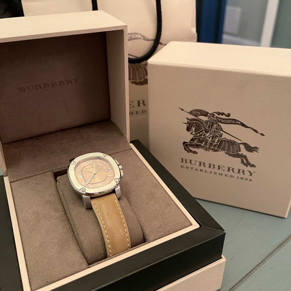 BURBERRY WATCH THE BRITAIN (WOMEN) BBY1500
